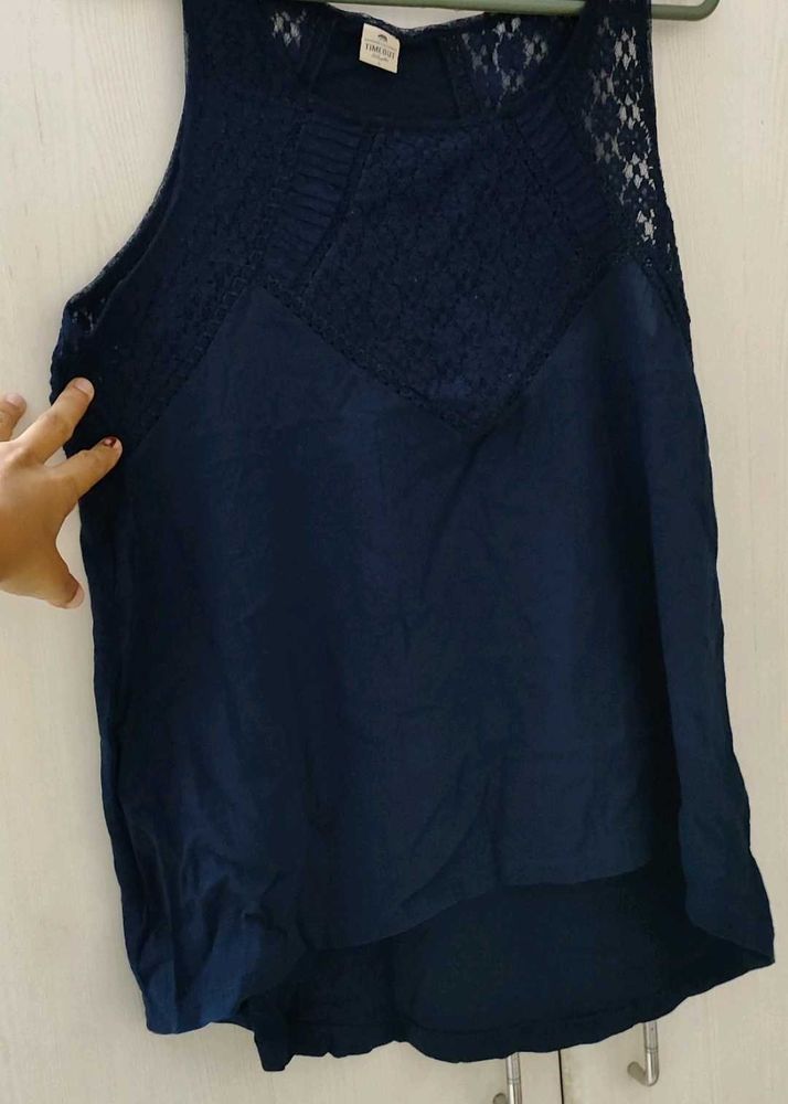 Embrodered On Neck Casual Wear