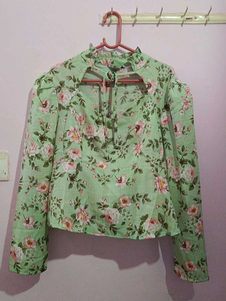 This is new top from Tokyo Talkies, good for forma