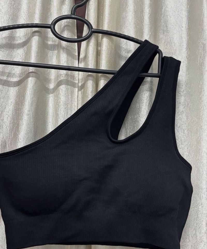(Made In China)Black Asymmetrical Sports Bra