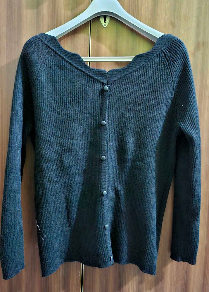 Elegant Black Button-Back Cardigan 🖤