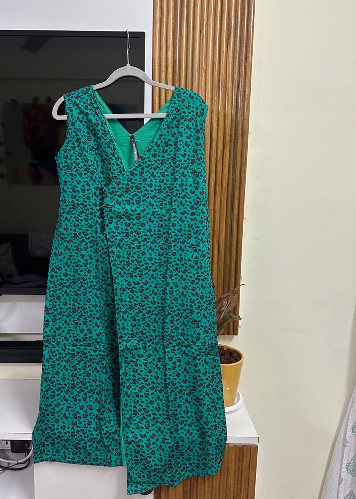Green Animal Print Dress Size 32-34