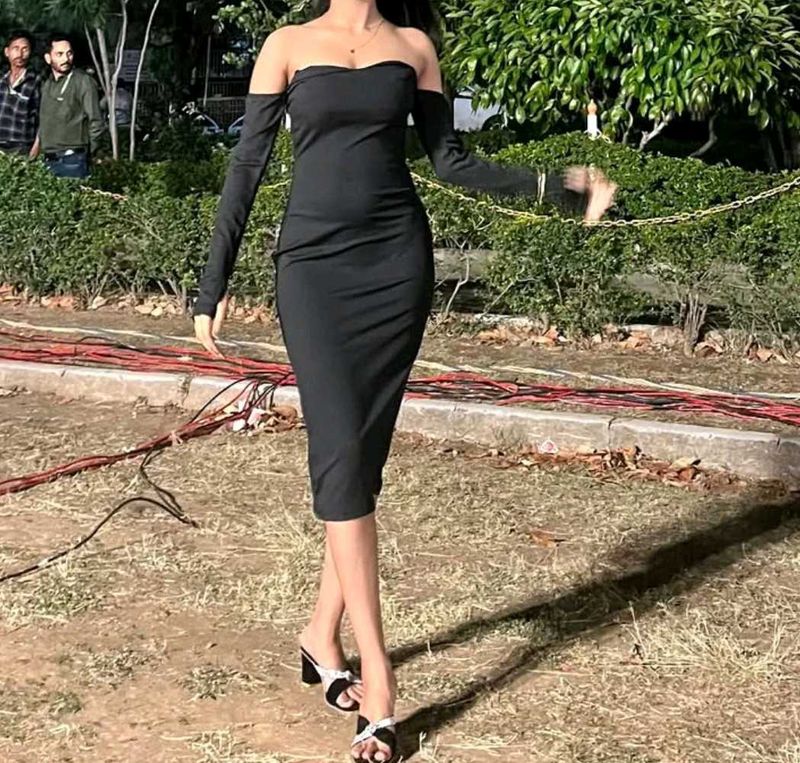 Chic Black Bodycon Dress