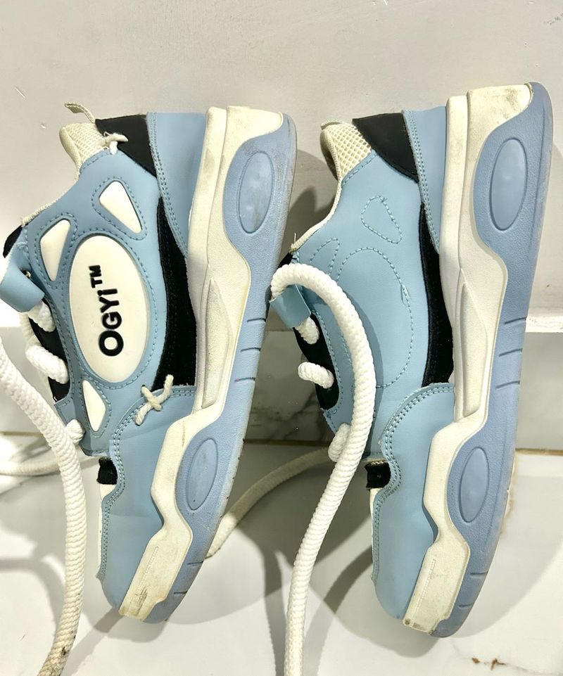 OGYI Sneakers