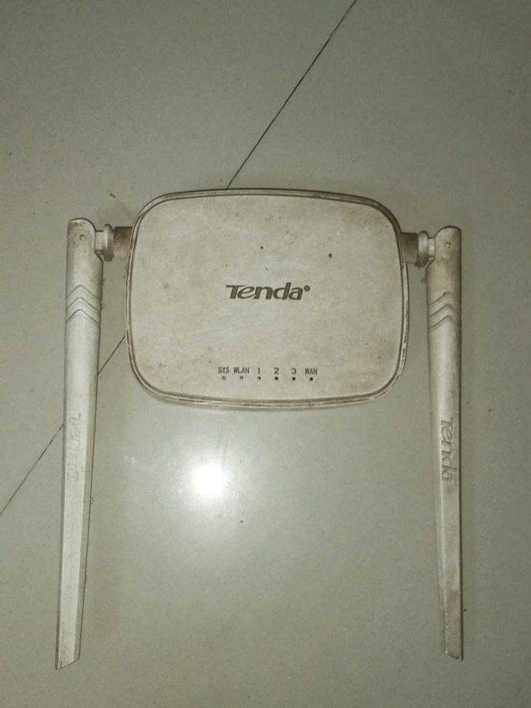 Router Tenda WiFi With All Wires