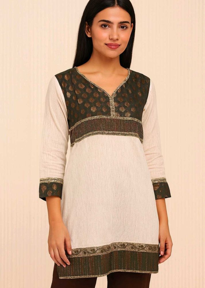 Elegant White &amp; Gold Kurta