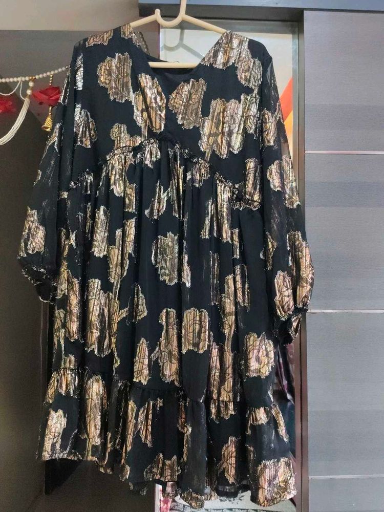 Stylish Black &amp; Gold party Dress