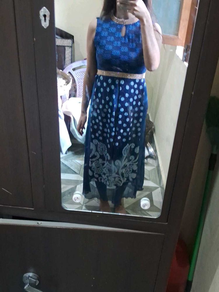 a line party wear dress ,with stretchable fabric c