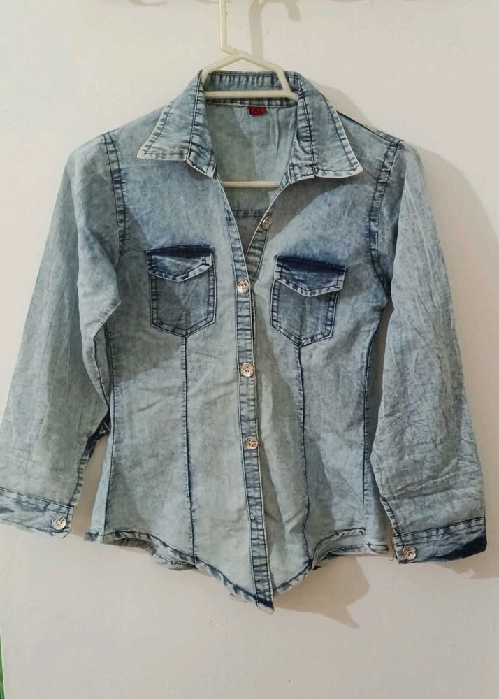 Women&#39;s acid wash denim-style Overcoat