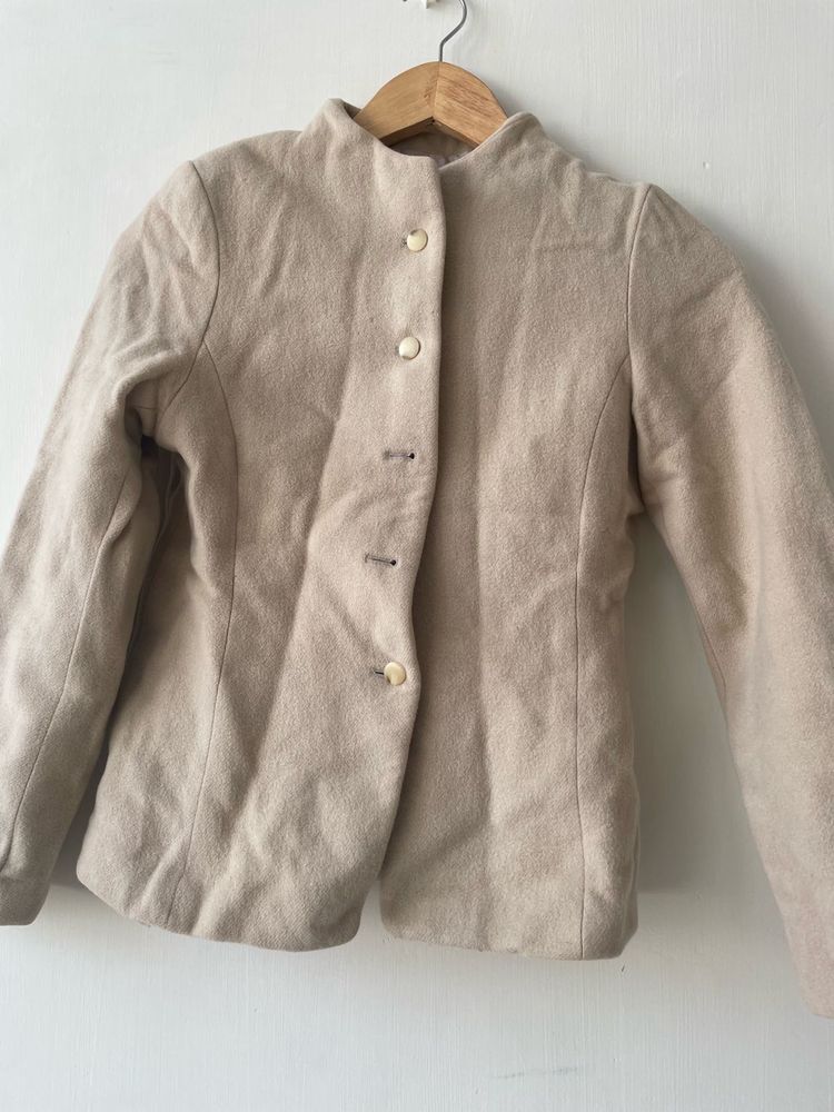 Elegant Beige Button-Up Jacket