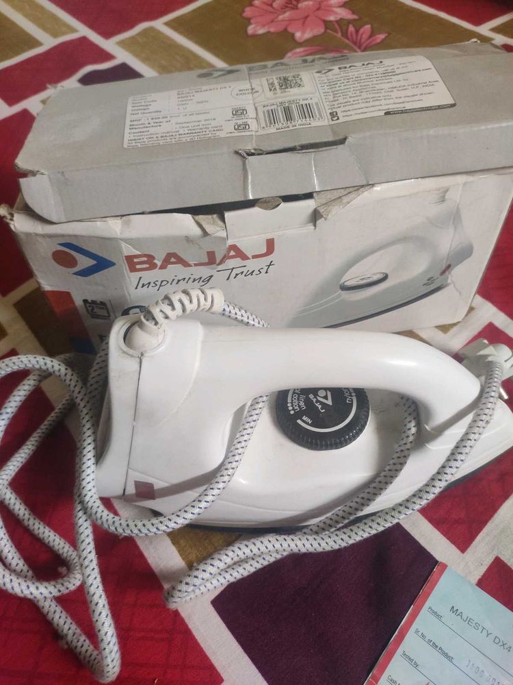 Bajaj Majesty DX4 Iron