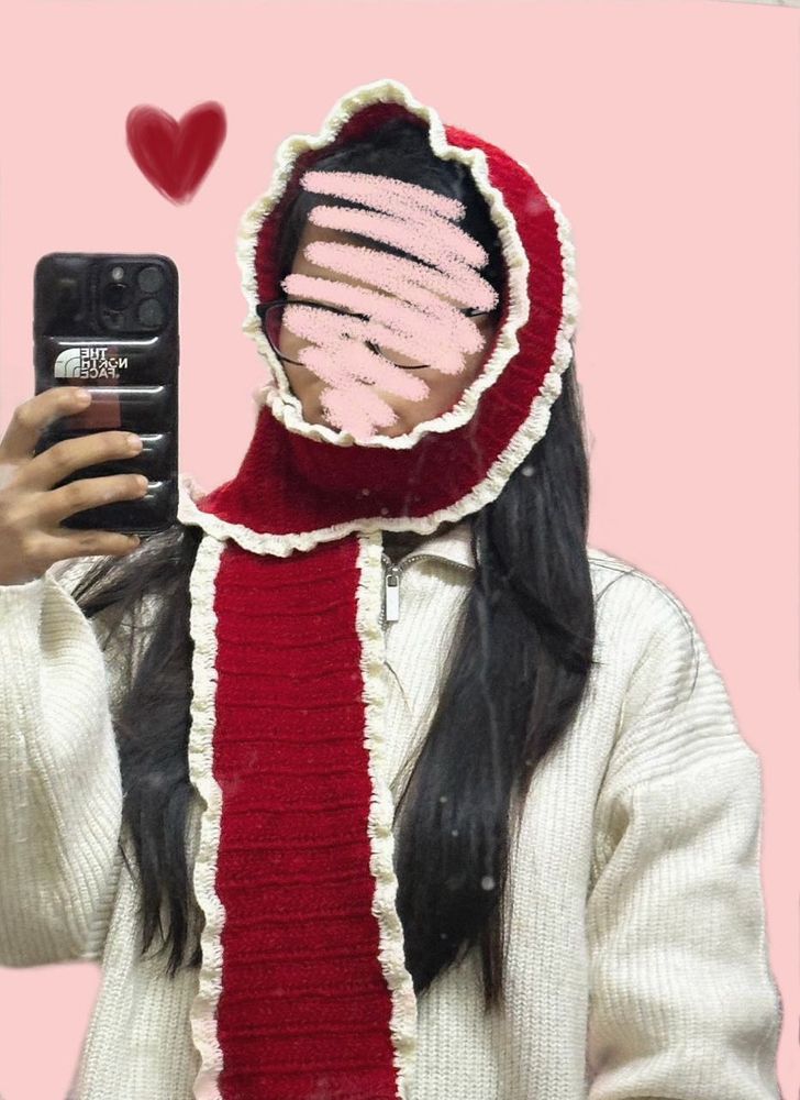 Red Ruffle Scarf❤️