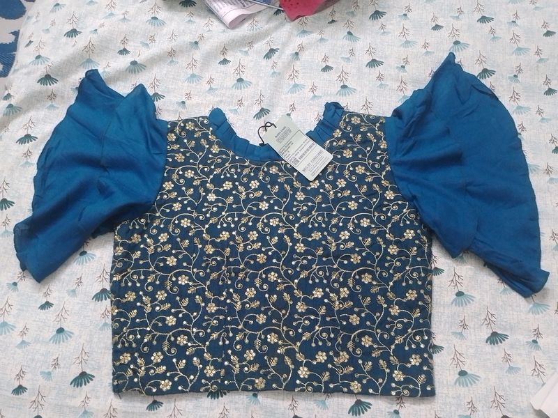 Buy One Get Gift 🎁