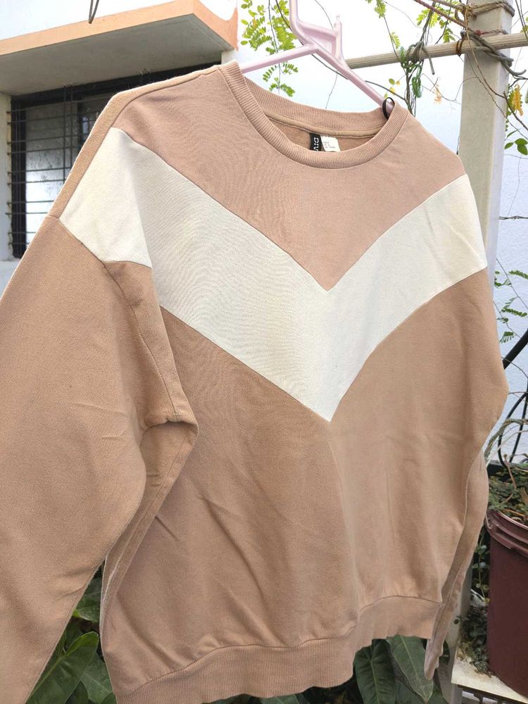 Tan &amp; White Sweatshirt