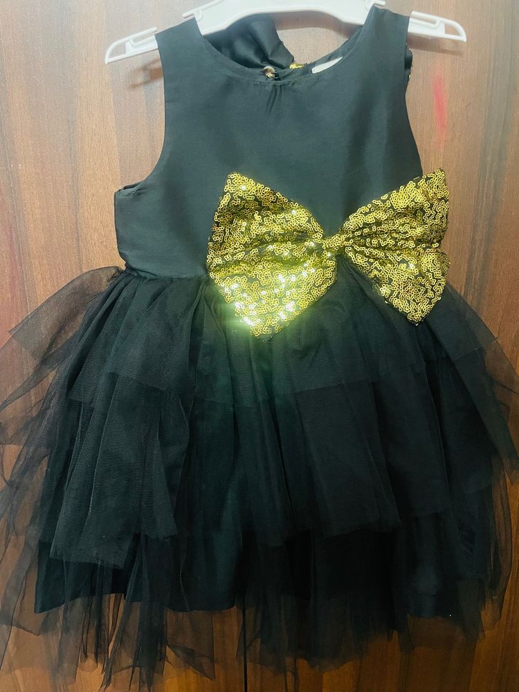 Heavy Black Party Wear Dress With Peep Hole