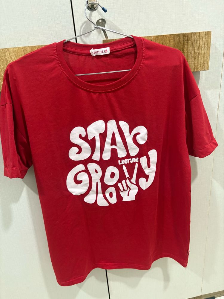Red LEOTUDE T-Shirt