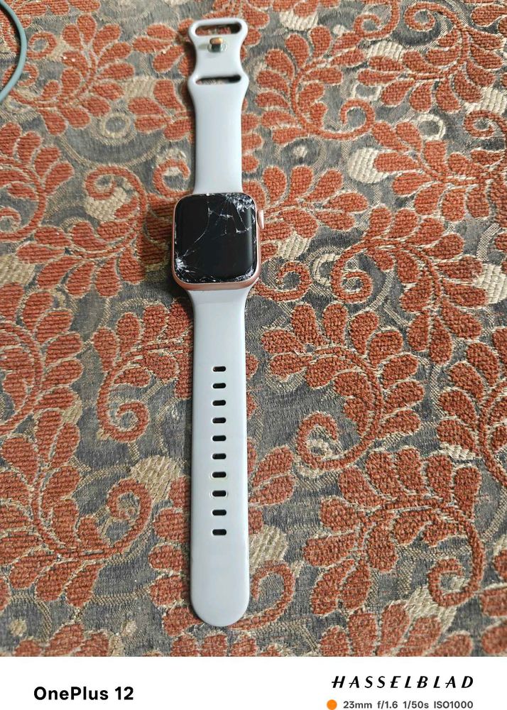 GENUINE Apple Watch Series 5 (40mm)