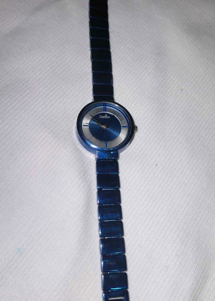 Stylish Blue Damen Watch