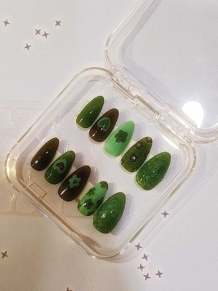 Forest Bloom – Handmade Press-On Nail Set