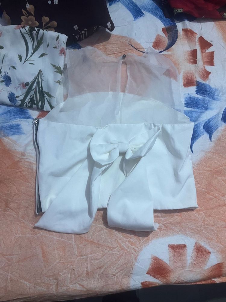 Crop Top Of White Color