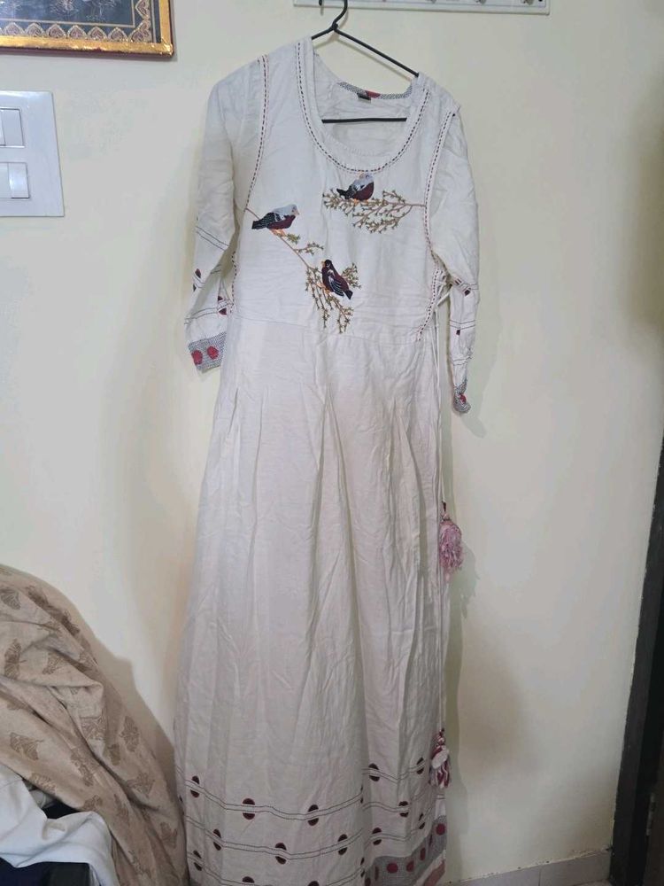 Elegant Embroidered Kurta
