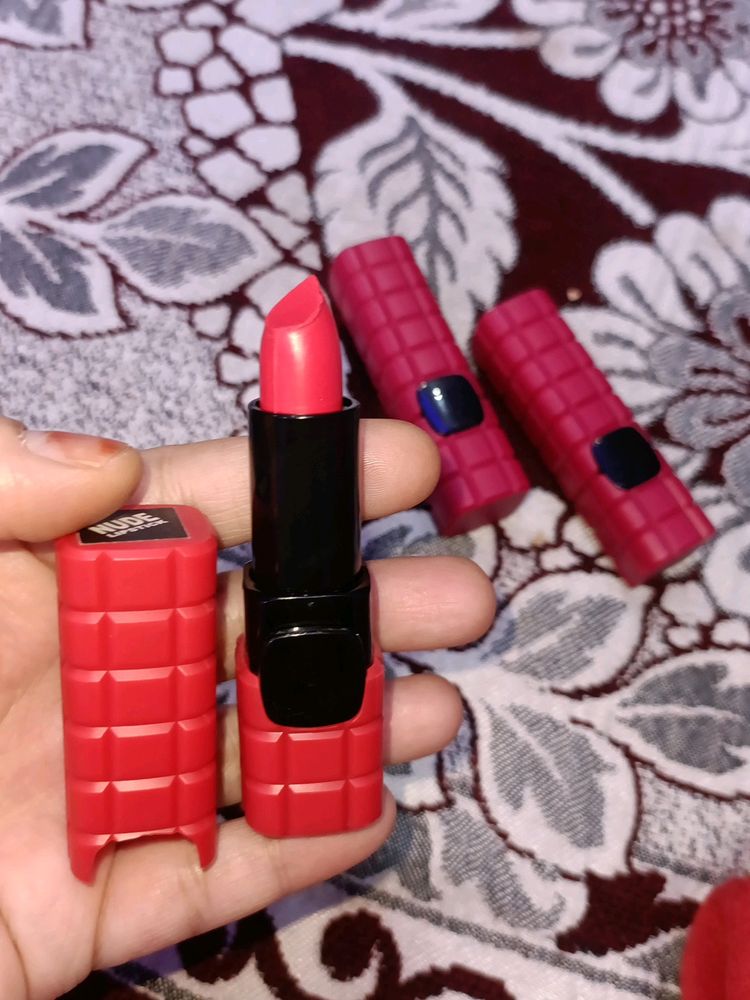 Dark Orange Colour Lipstic 😍