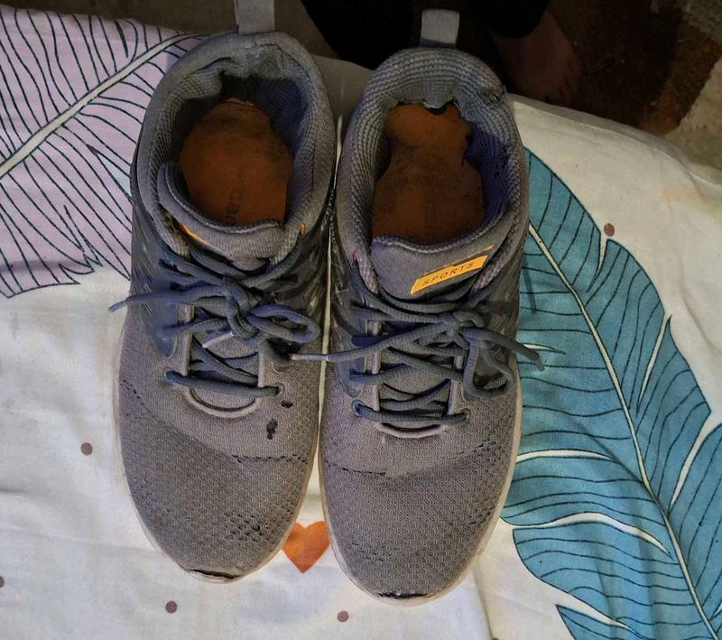 Used Grey Sports Shoes