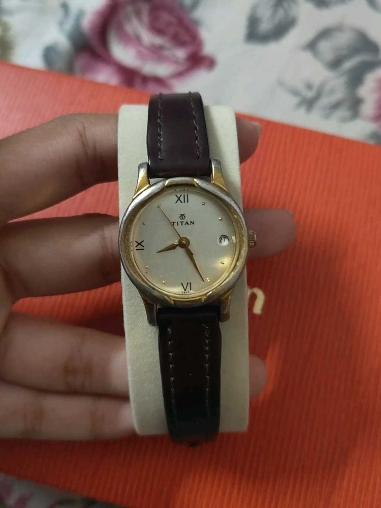 TITAN WATCH ⌚