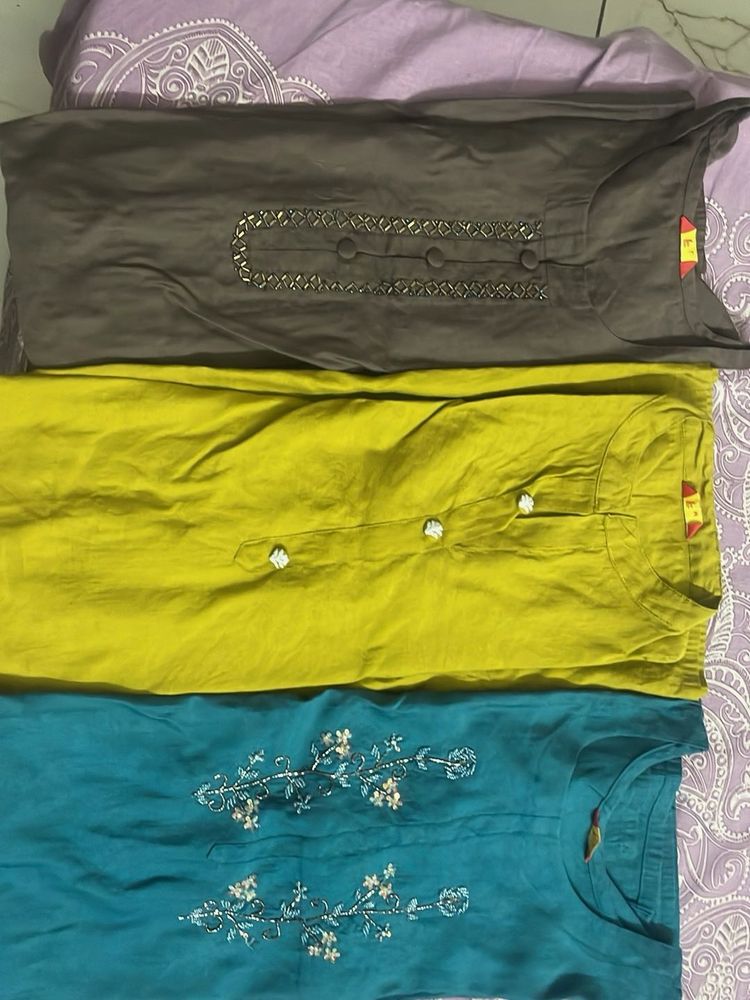 combo of 3 vertician Women&#39;s Kurtas