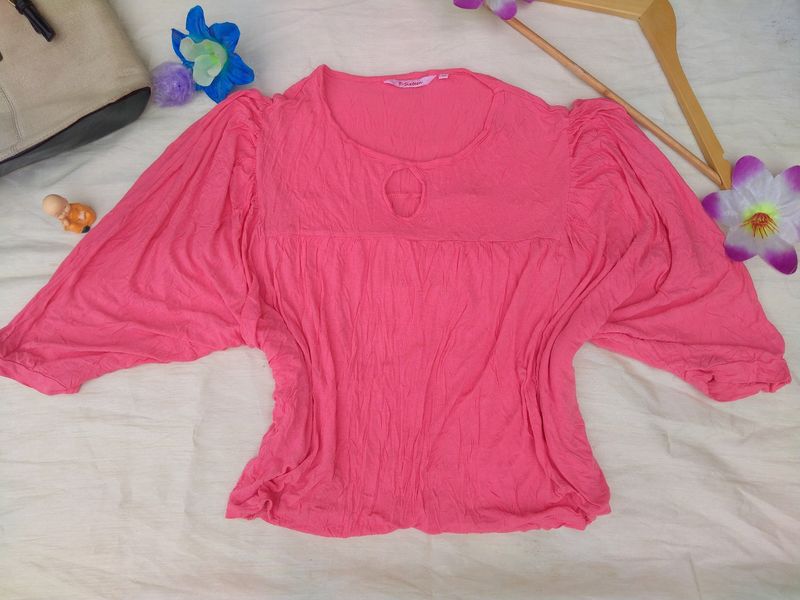 Charming Top 🥰