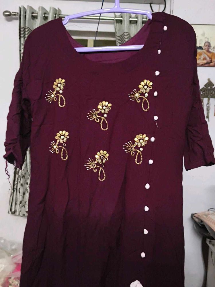 Elegant Embroidered Kurta