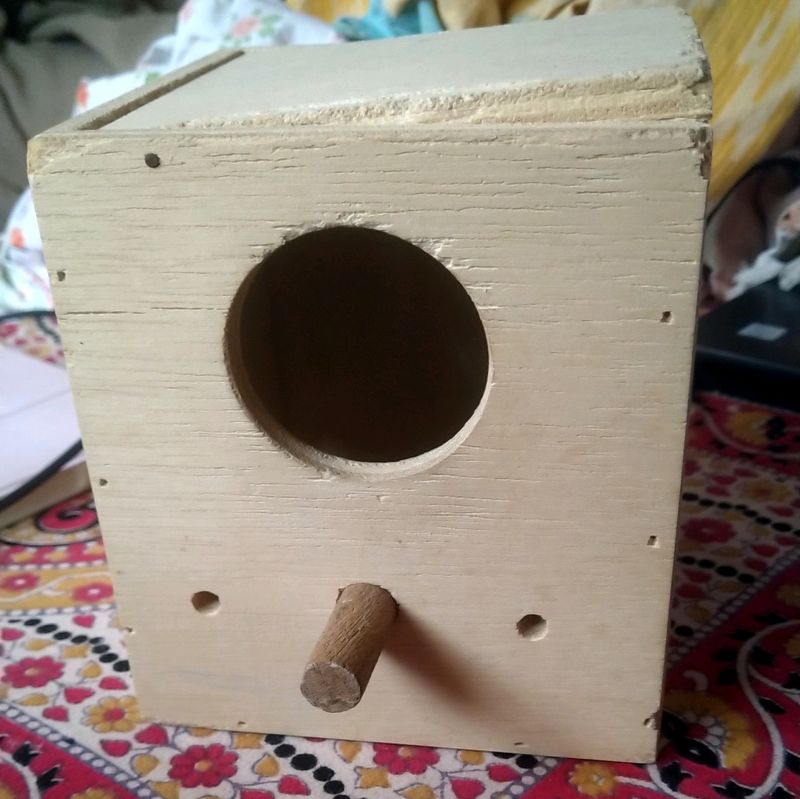 Nest/ breeding box for budgies, finches