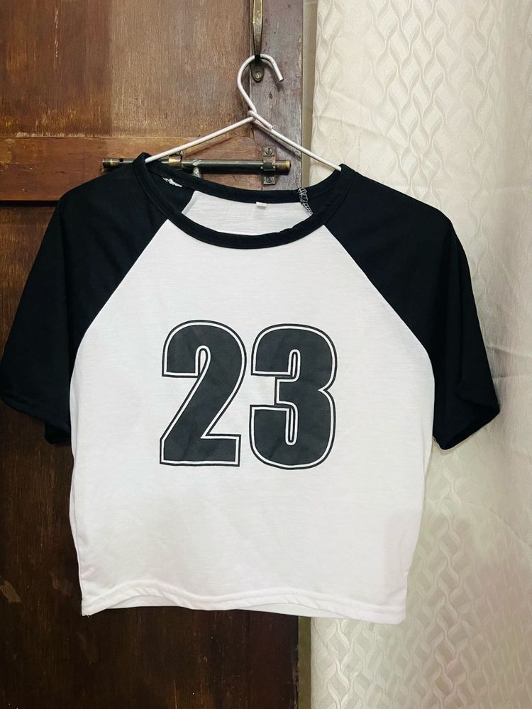 Cropped Tee