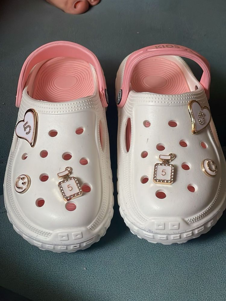 I am Selling New Crocs