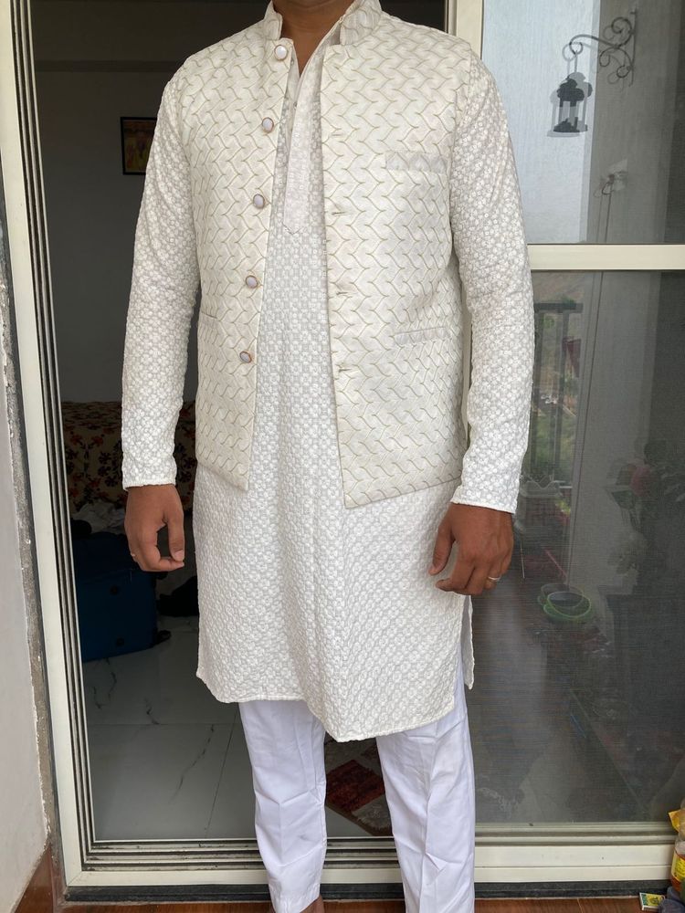 Ivory Patterned Kurta Set