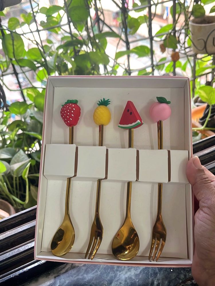 Fruit Topped Spoons &amp; Forks Set
