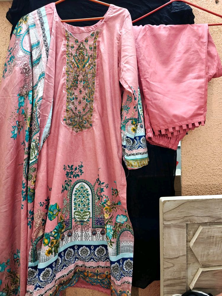 Combo Of 2 Stitched Dresses 🥻