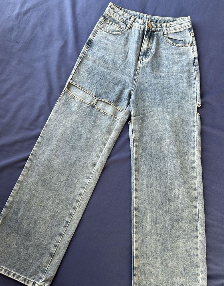 Distressed Wide Leg Jeans