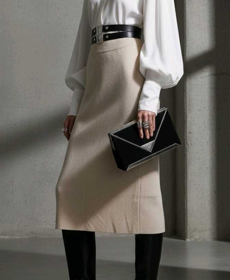 💥New💥 Elegant Beige Knit Midi Skirt