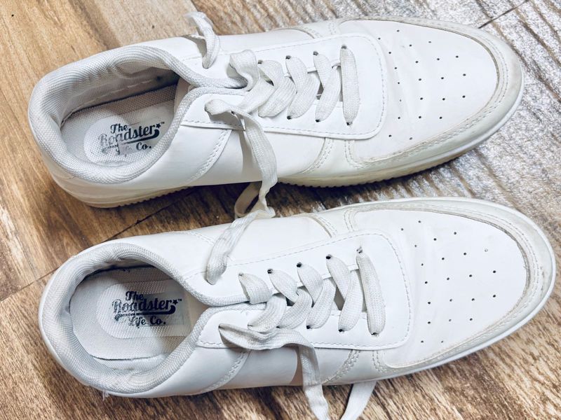 White Color-Changing Sneakers — UK-6/EU-39