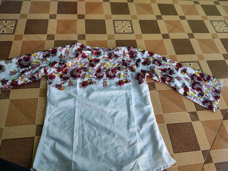Floral Print Neck Top