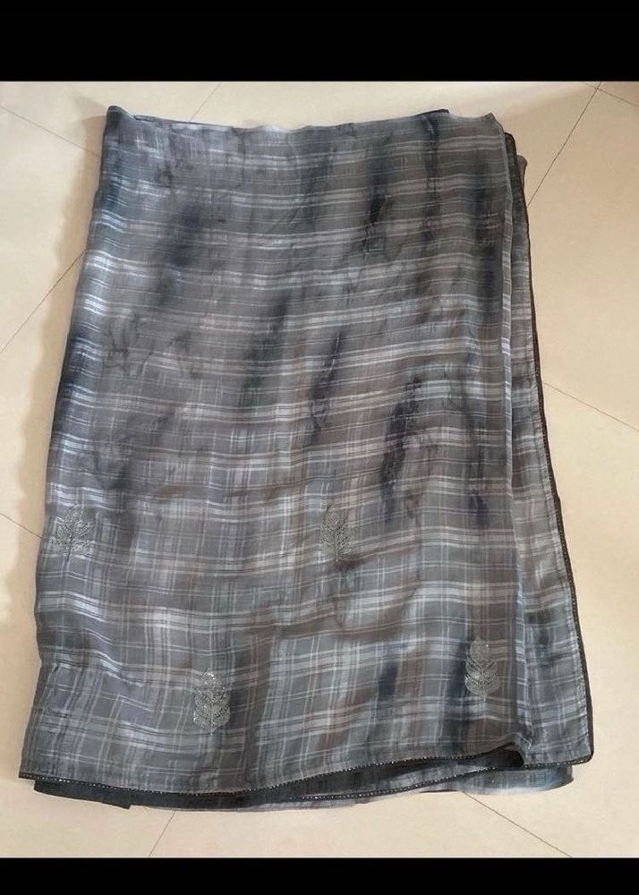 Pretty Grey Shaded Saree