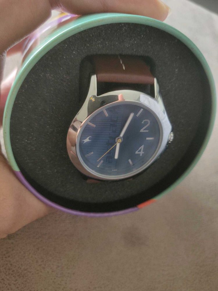 Fastrack essential Watch