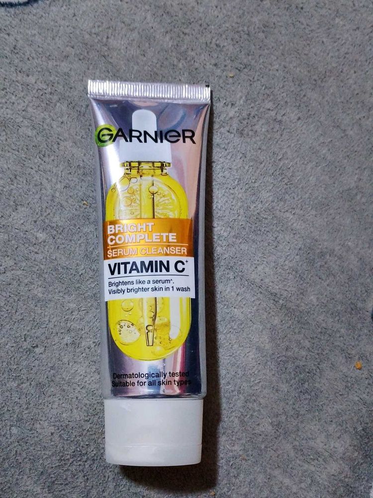 Garnier Vitamin C Serum Cleanser