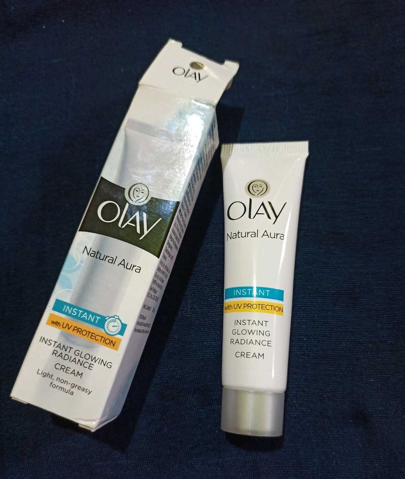 Natural Aura Glowing Cream with UV protection.