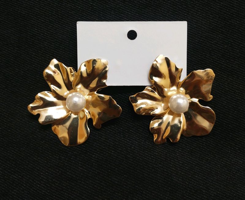 H&amp;m Inspiration Statement BIG HOT Pearl Earrings