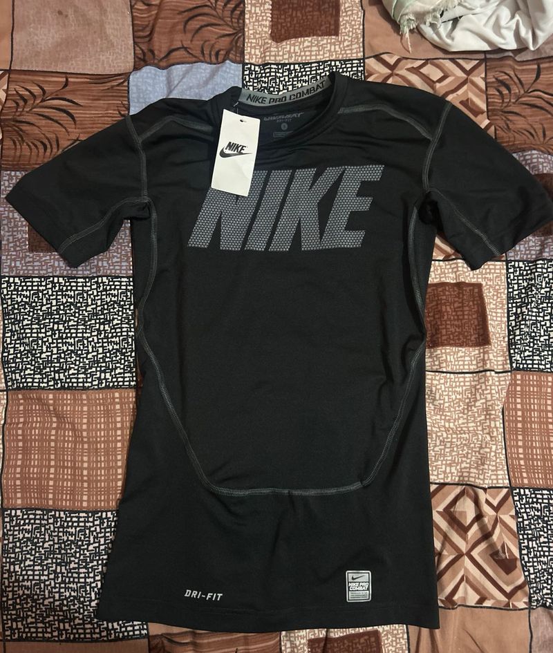 Nike Compression Tshirt