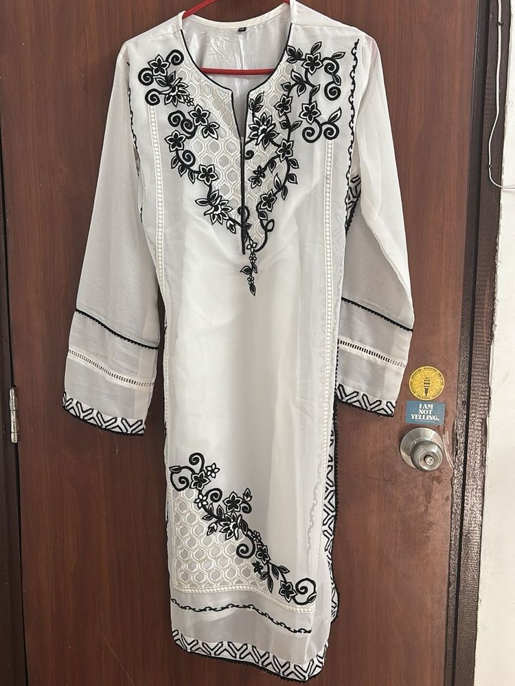 Elegant White Embroidered Kurta Set