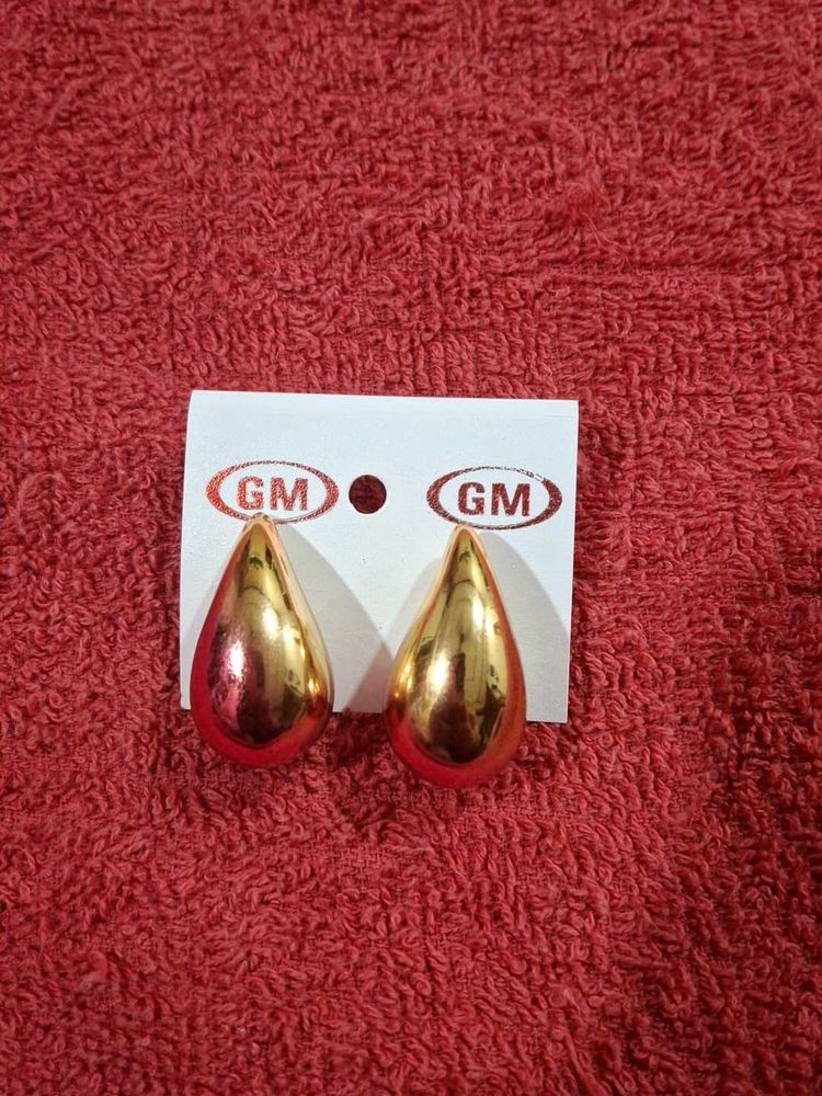 Gold Teardrop Earrings