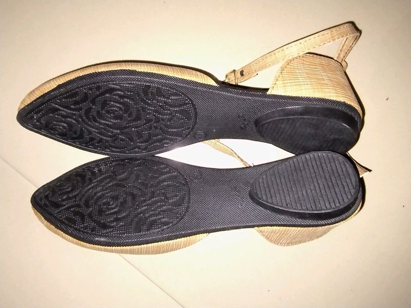 Pump Newly Purchased Worn Once