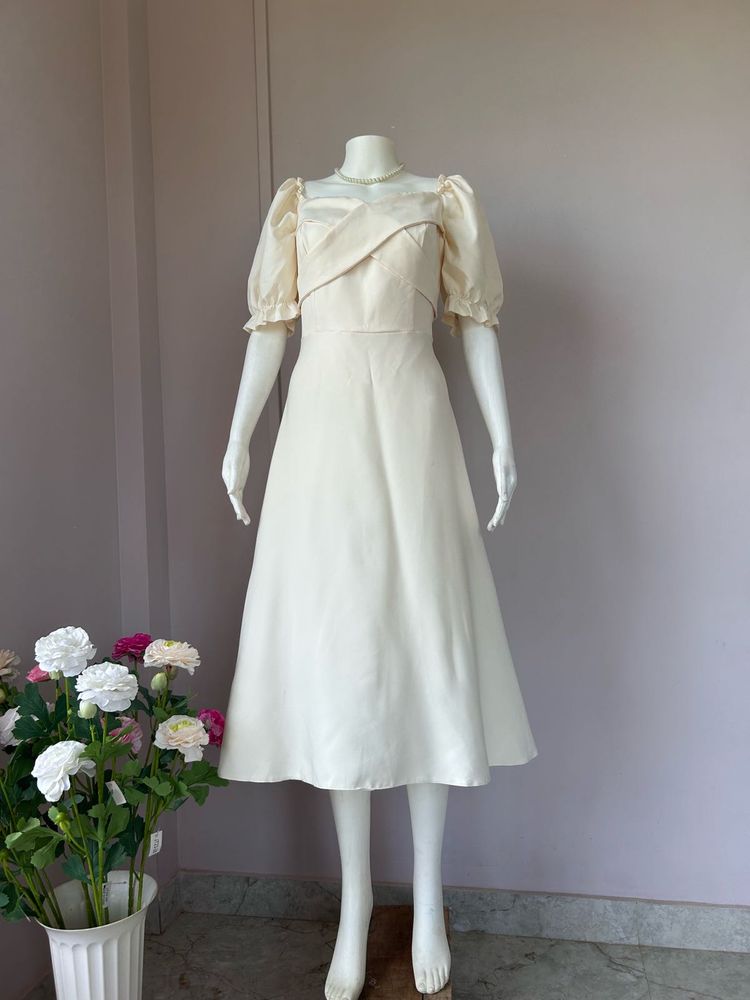 Offwhite Creme Midi Gown